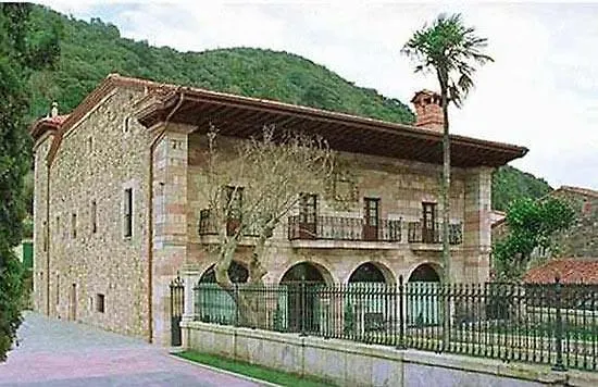 Отель Palacio Guevara Тресеньо