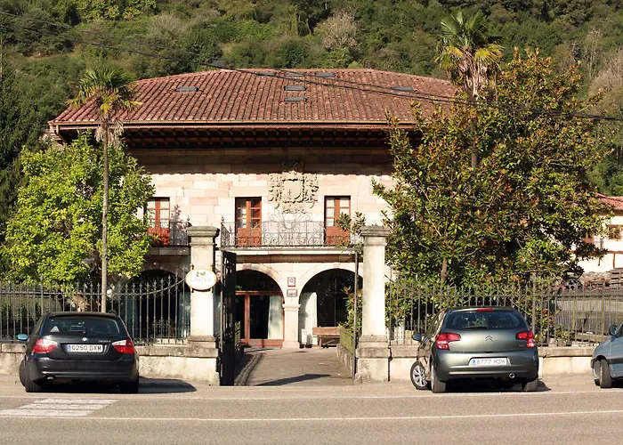 Palacio Guevara 3* Тресеньо